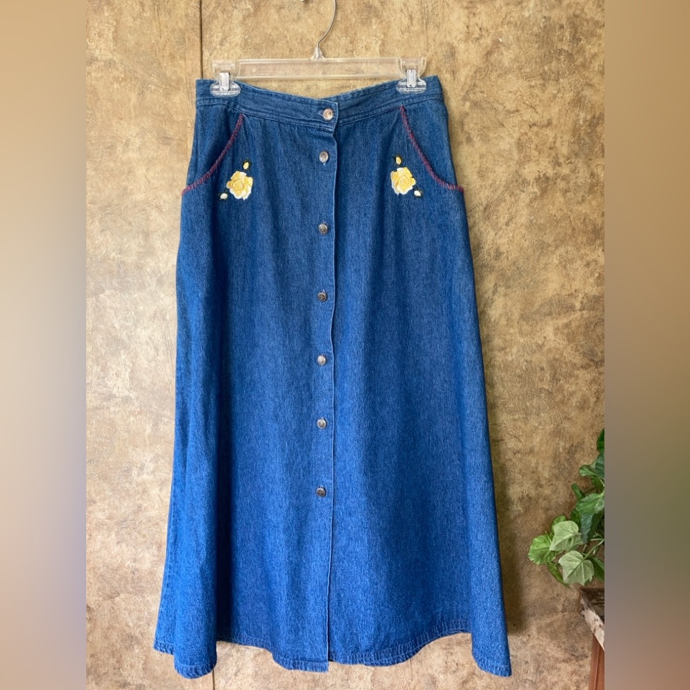 Vintage Denim Skirt Embroidered Hippie Boho 100% Cotton Size L Robin Sinkler